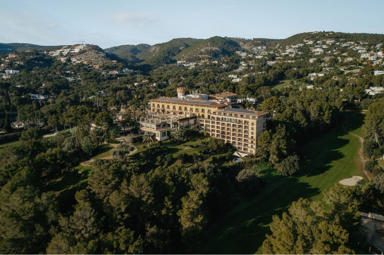 Travel package cover picture