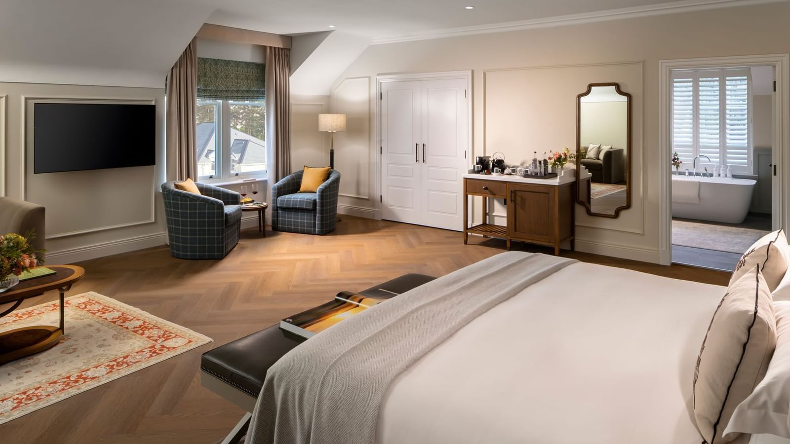 Dunluce Suite room
