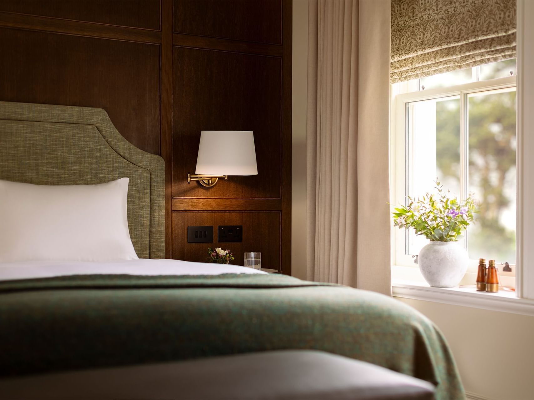 Twin Courtyard Suite room