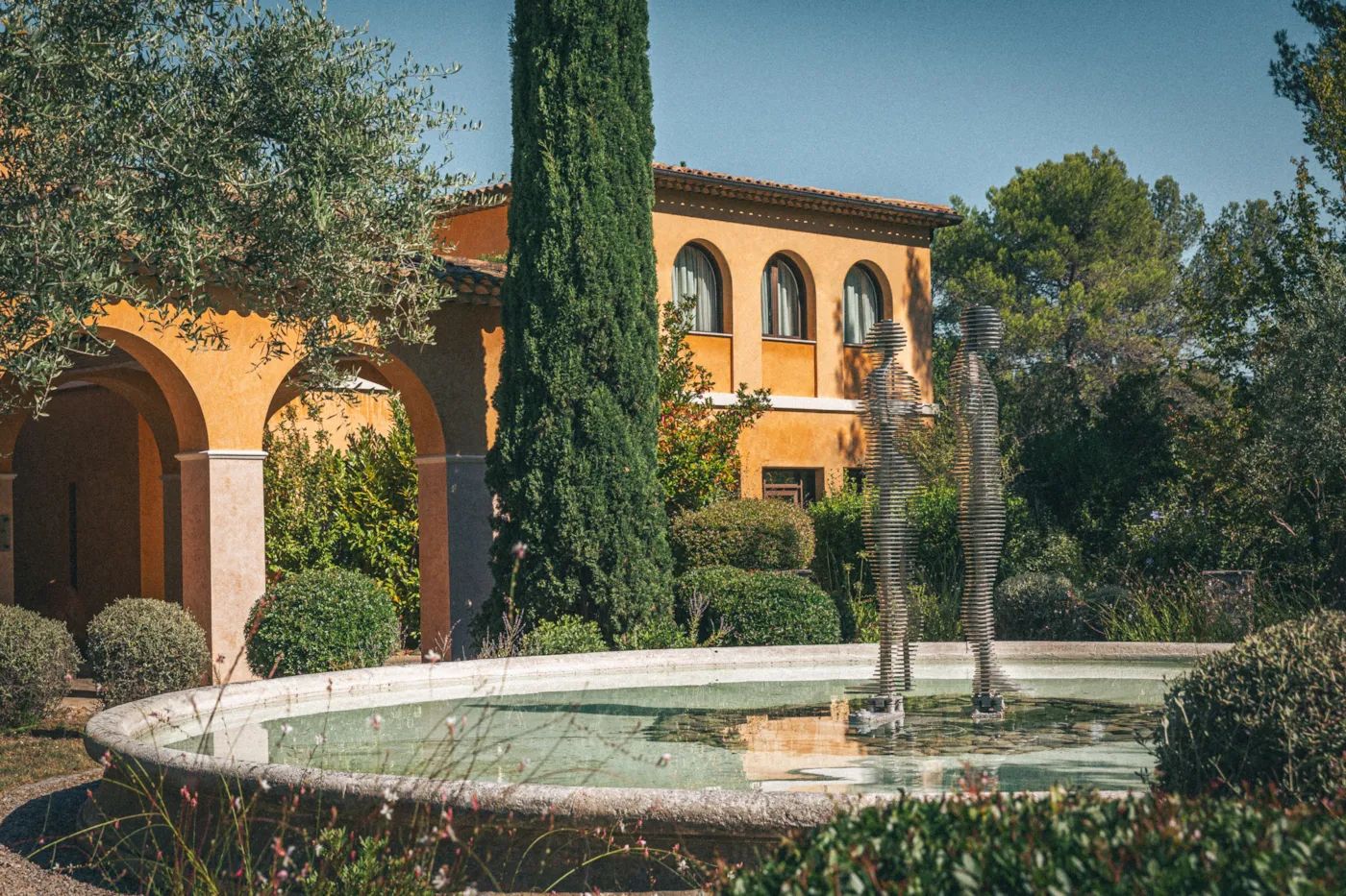 Travel package cover picture