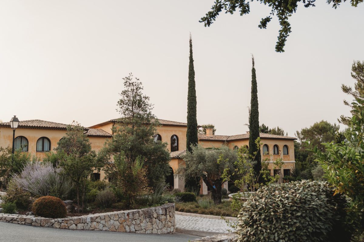 Travel package cover picture