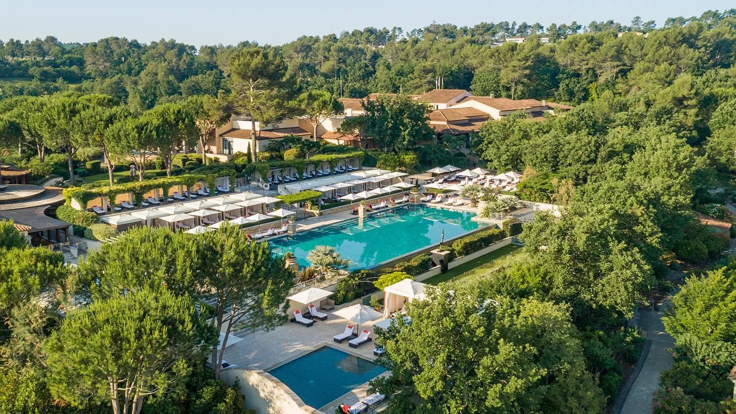 Travel package cover picture