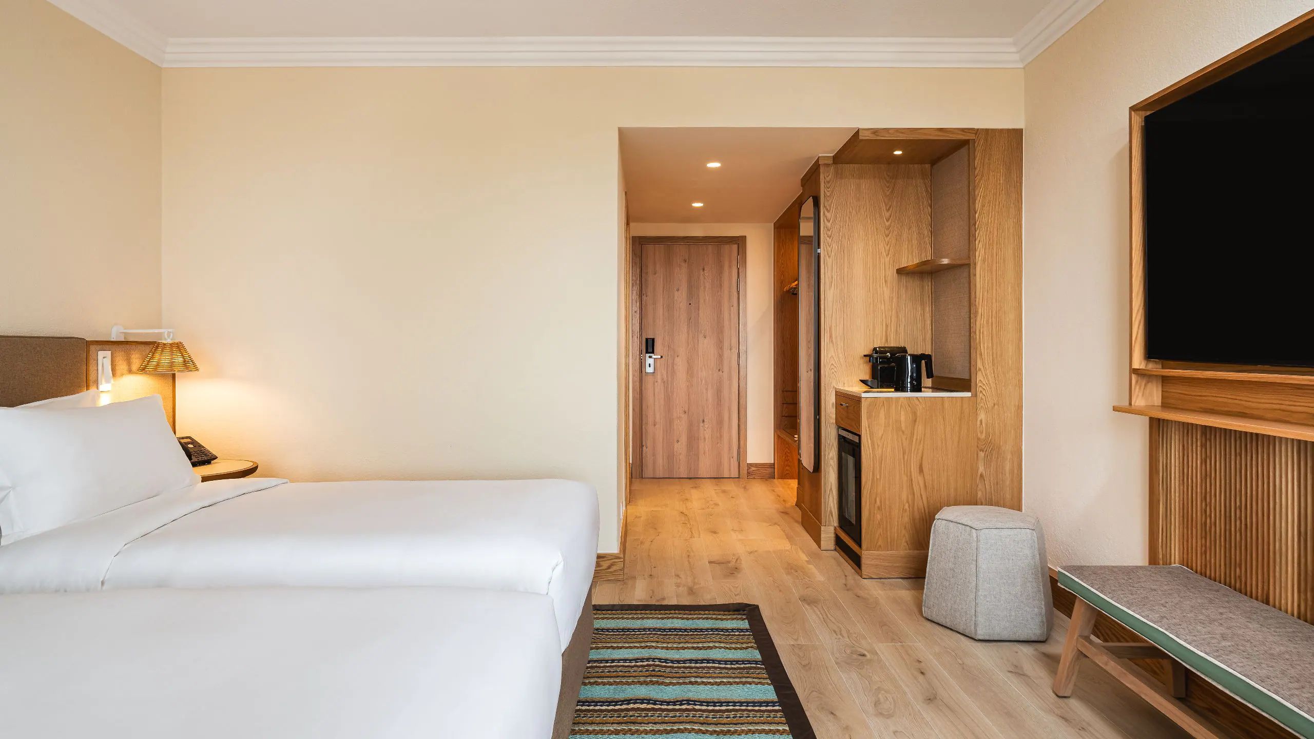 2 Twin Beds room