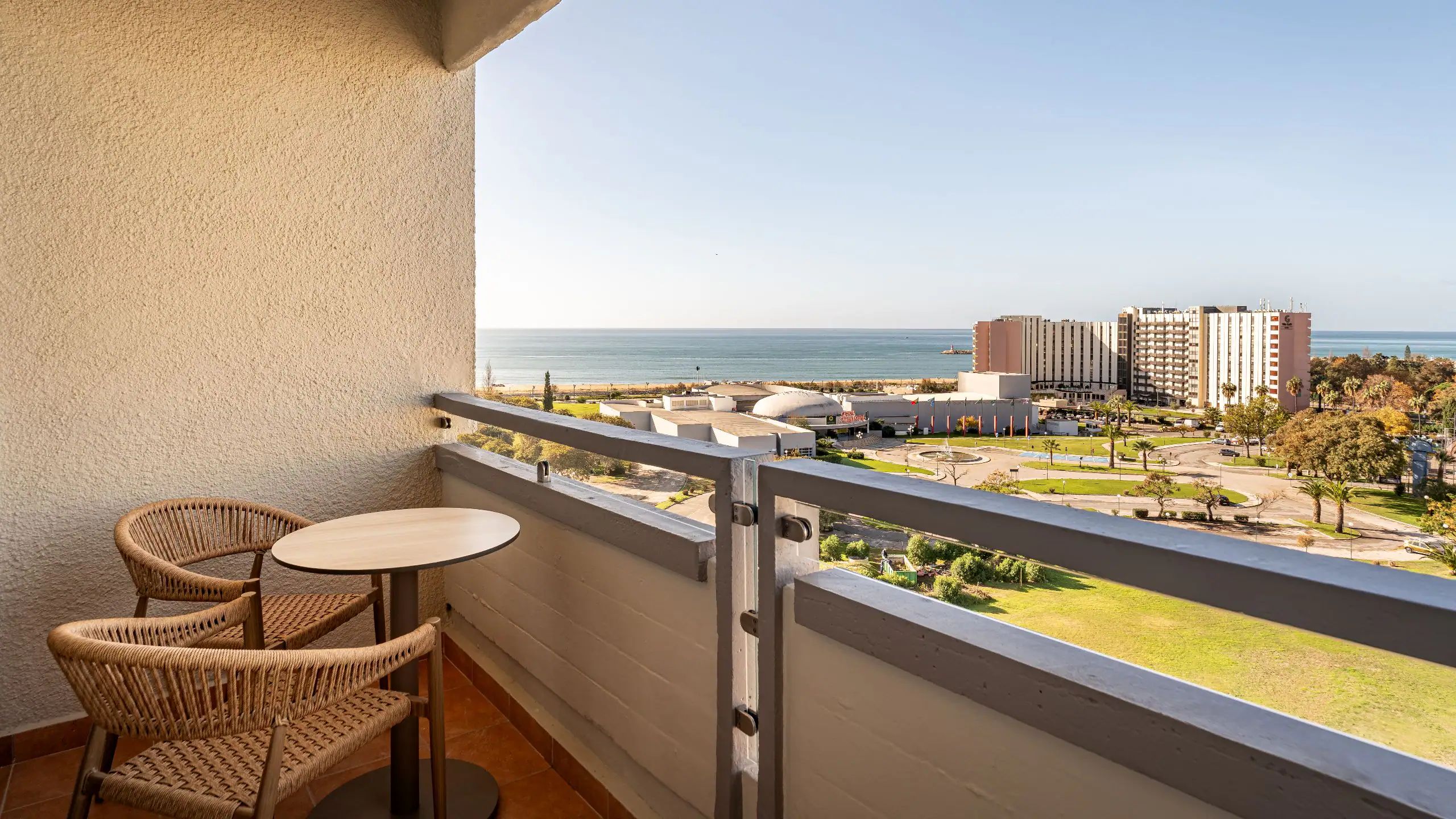 1 King Bed Sea View room
