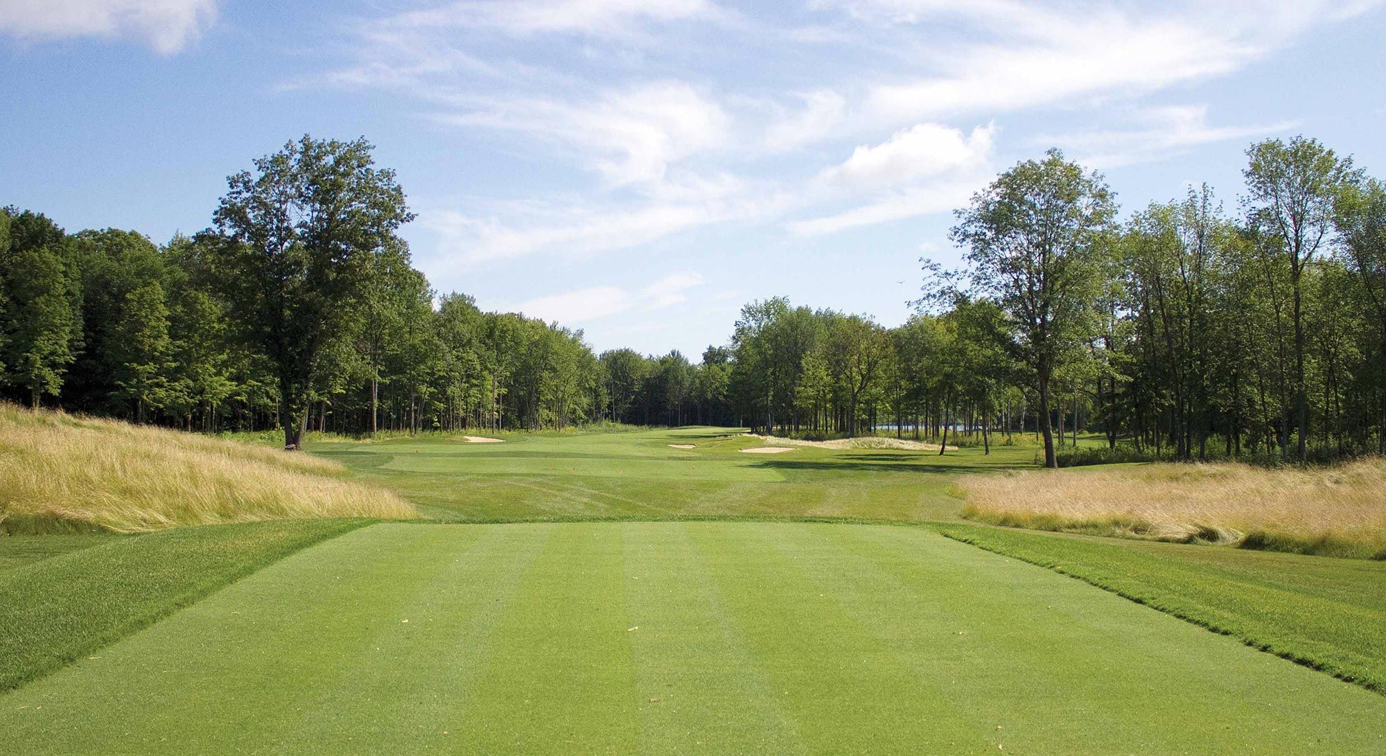 Mystic Pines Golf and Country Club cover picture